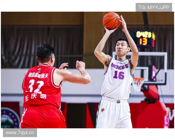 黄潜关键球员近期表现稳健,持续提升球队竞争力 黄潜关键球员近期表现稳健,持续提升球队竞争力