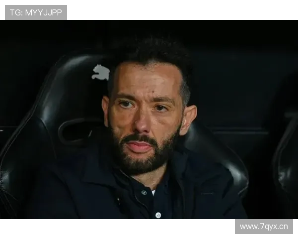 瓦伦西亚长期重建困局,制约球队发展态势,阶段性成效仍需时间验证