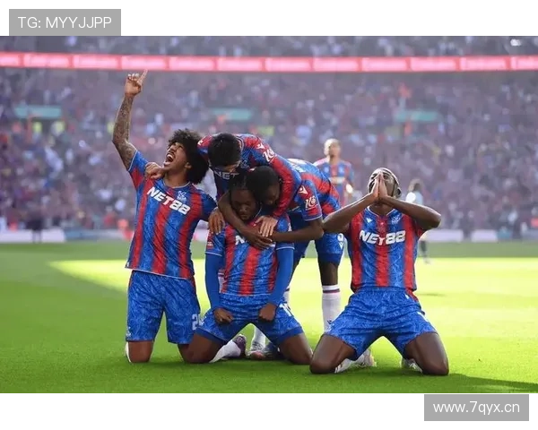 热刺进攻体系华丽但稳定性不足,防守漏洞凸显,对赛季争冠形势产生制约